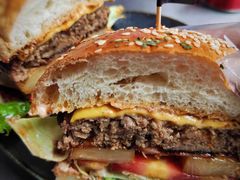 夏威夷牛肉汉堡-shark burger·鲨鱼汉堡(交子大道店)