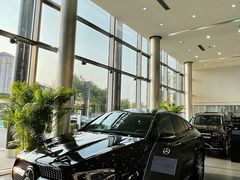 -天津波士信达奔驰4S店(卫津南路店)