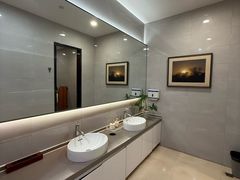 -瑞泰口腔(龙湖门诊)