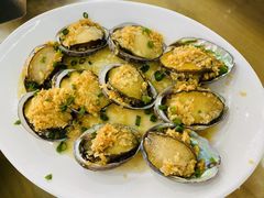 蒜蓉蒸鲍鱼-明记海鲜大排档(巽寮湾店)