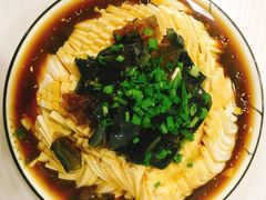 -虾弄弄海派小龙虾·牛羊蝎子火锅