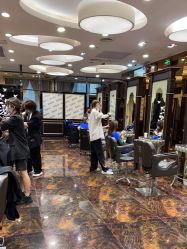 点击看大图 -八佰伴8008星级形象店