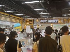 -泡泡玛特POPMART(上海环球港店)