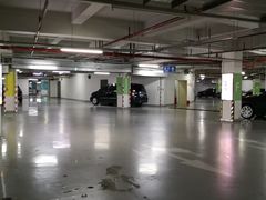 -九六广场-停车场