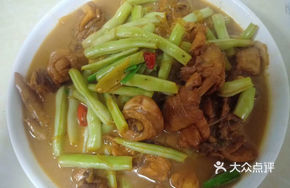 Chicken Stewed with Green Beans