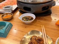 -青瓦餐厅·生鱼片·韩园烤肉(西塔店)