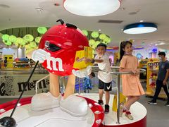 -m豆巧克力世界(上海世茂广场店)