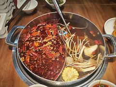 -来龍儿鲜切牛肉自助老火锅