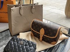 -聚云奢二手奢侈品黄金手表包包回收·中古店(上海店)