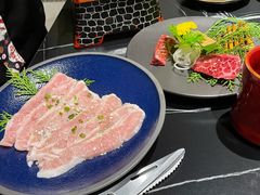 -山川小町·极番烧肉(新地假日广场店)