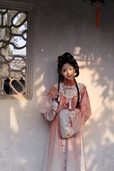 -一揽芳华汉服旗袍体验馆(拙政园店)