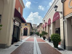 -佛罗伦萨小镇广佛名品奥特莱斯(疏港路店)