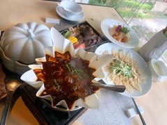 凤梨虾球-穹六人间 people 6(岳阳路店)