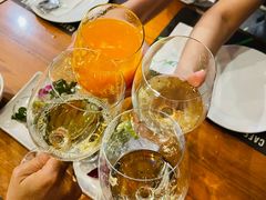 -Chom Cafe and Restaurant