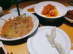 -关东小磨东北菜(上海长风大悦城店)