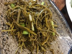 巧拌木兰芽-荣德灶台鱼(圣泉寺店)