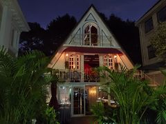 -弦月窗LUNETTE BY AMANDA(复兴路店)