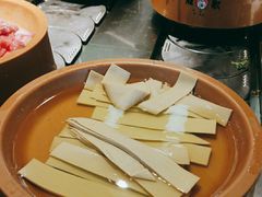 -龍歌自助小火锅(市南金茂湾店)