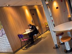 -麦当劳(中山大道中店)