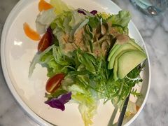 牛油果蔬菜沙拉-雀蓝川菜(星悦汇店)