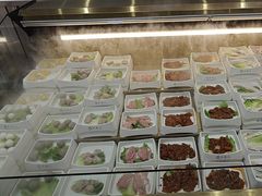 -来龍儿鲜切牛肉自助老火锅