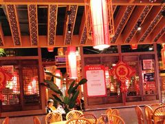 -野山舂·贵州现舂酸汤火锅(鸿通城店)