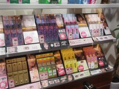 -4iNLOOK美瞳店(上海日月光中岛店)