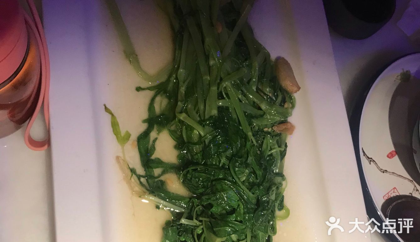 金沙洲的金铂商场里，商场有优惠券活动很优惠