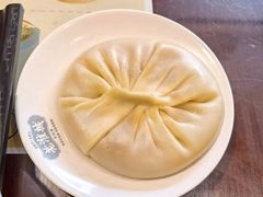 蟹黄汤包-老淮城·长鱼面(河下古镇店)