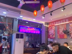-爆炸头阿姨小四川正宗川味小吃(无任何分店)