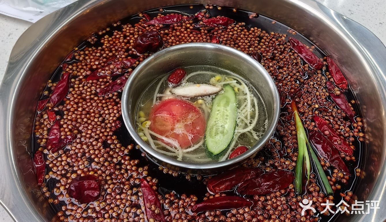 成都本地人爱吃的社区火锅，鲜货好味道