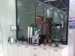 -茂菊口腔连锁(浦东南路店)