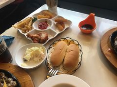 -豪客来牛排(中央花苑店)