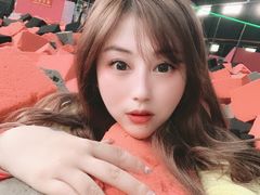 -嘿哟动霸CHUA·新潮玩运动娱乐中心·蹦床滑冰团建乐园