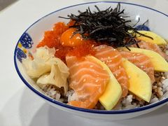 三文鱼盖饭-六本目日式料理(珊瑚沙家园店)