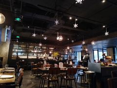 大堂-Carbon莫卡哆·意大利复古集市餐厅(杭州大厦店)