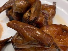 脆皮乳鸽-頂好酒家·经典粤菜(海信广场店)
