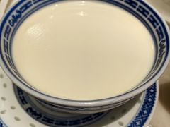 -香港百合居(LCM置汇旭辉广场店)