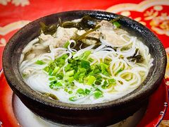 -刚砂锅鸡丝米线