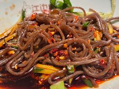 酸辣蕨根粉-江边城外烤全鱼(方庄时代购物中心店)