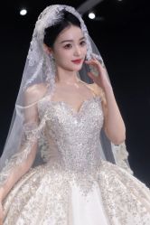 -不晚国际婚纱礼服