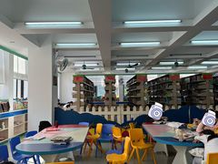 -荔湾区图书馆(周门馆)