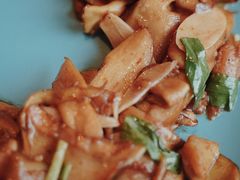 野芫荽炒牛肝菌-半山腰·云南菜(侨福芳草地店)