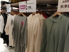 -优衣库(北京万柳华联购物中心店)