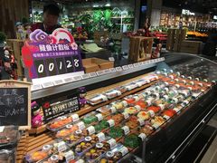 -中百仓储超市有限公司(越秀星汇维港店)