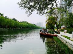 -亮马河大厦停车场