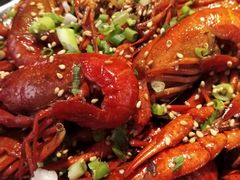 秘制麻辣小龙虾-鲸鱼先生·海鲜烤肉海景餐厅