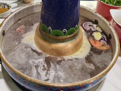 -毛辣果·贵州红酸汤牛肉火锅(西单店)