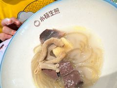 -小杨生煎(金山百联购物中心3楼店)