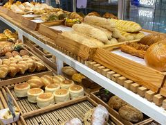 -焙丽拾光(麦凯乐直营店)